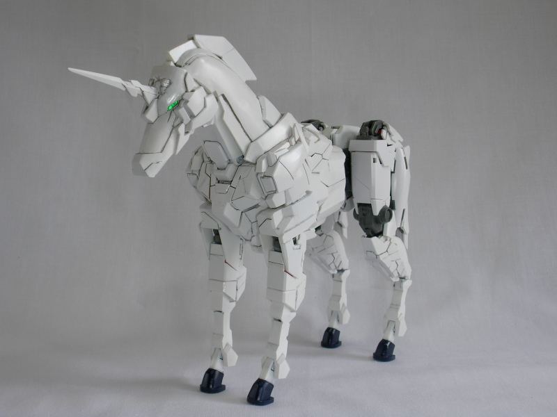 Illustration for article titled Behold: A Unicorn Gundam